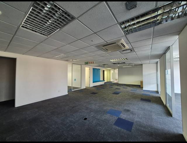 1,312M² OFFICE TO LET IN SANDTON CENTRAL